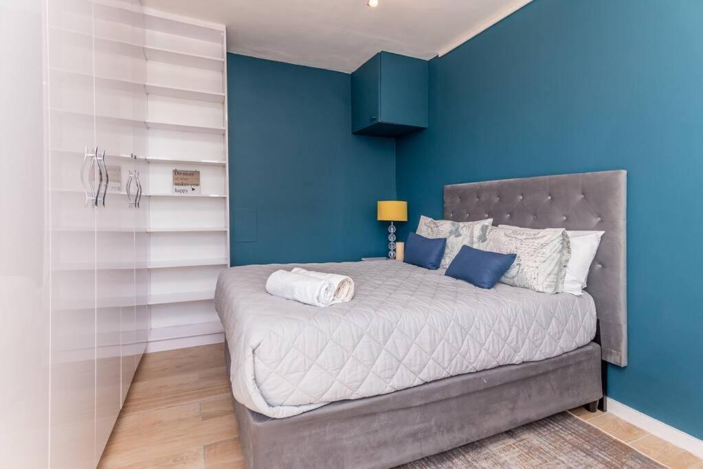 Cosy 1-Bedroom Unit In Seapoint Cape Town Bagian luar foto